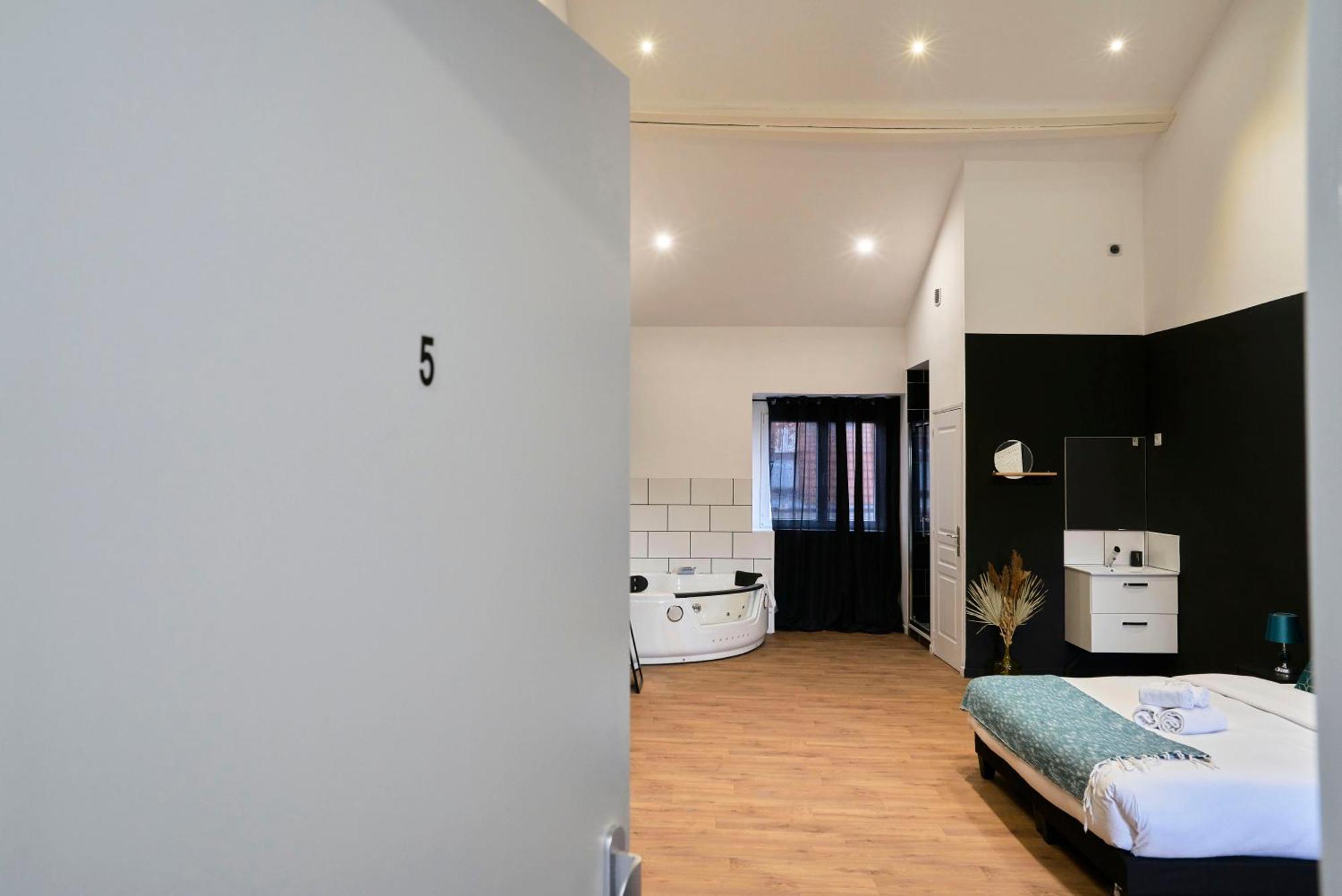 Ng Prestige - Lille L Roubaix Trichon - Balneo - Netflix - Wifi Apartment ภายนอก รูปภาพ